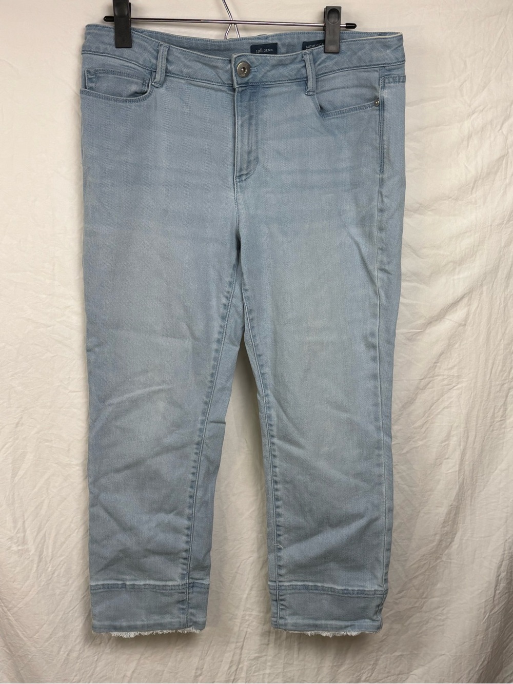J Jill 10 women’s denim Light Blue Cropped Stretch Jeans